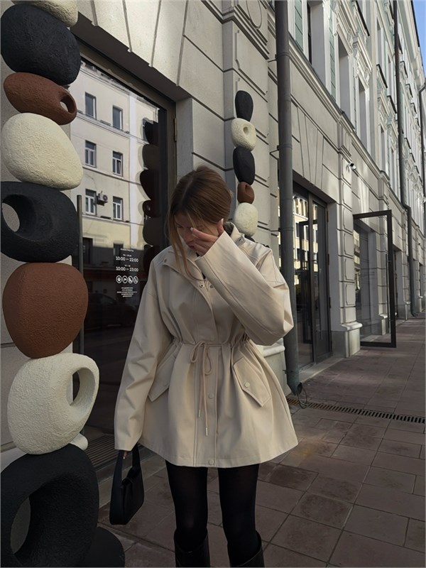 {{photo.Alt || photo.Description || 'Ветровка "Урбан"'}}