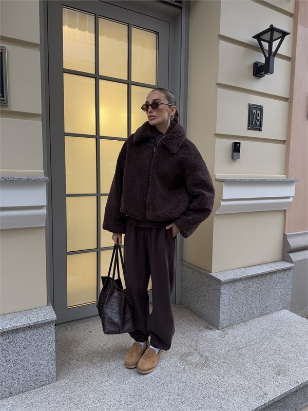 {{photo.Alt || photo.Description || 'Джоггеры "Лаунж"'}}