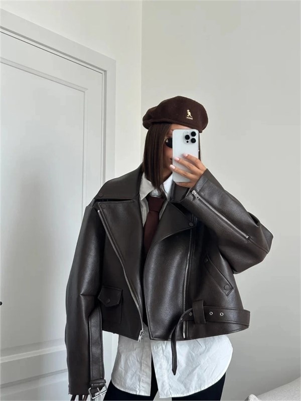 {{photo.Alt || photo.Description || 'Куртка из премиальной эко-кожи'}}