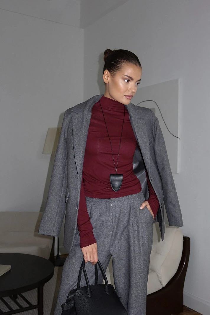 Однобортный жакет приталенного силуэта