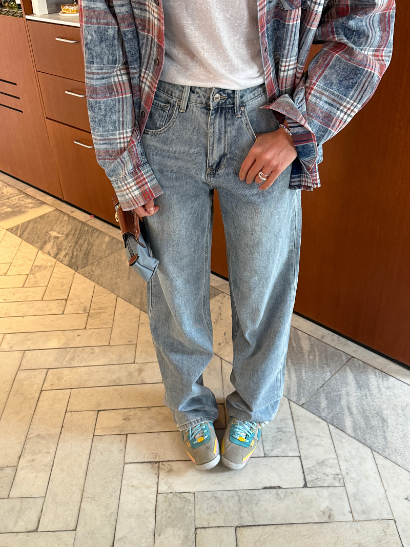 Прямые джинсы