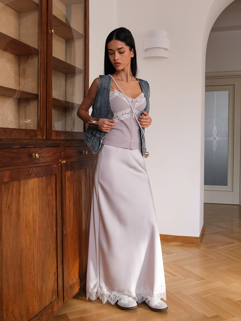 Юбка из атласа и кружева