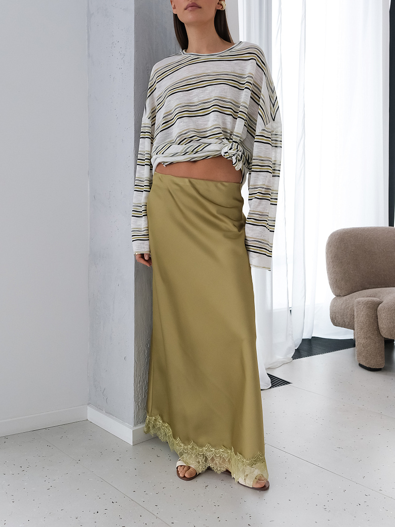 Юбка из атласа и кружева