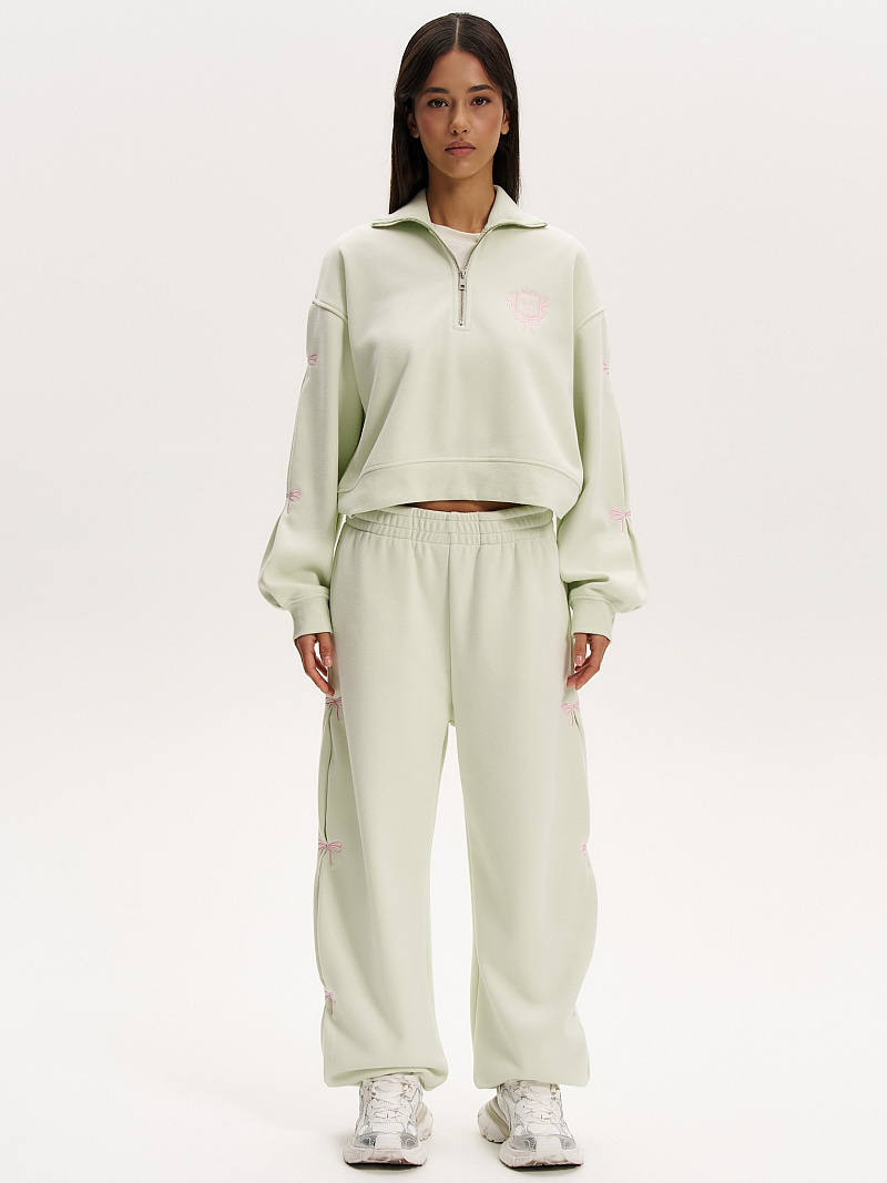 Комплект из анорака и джоггеров