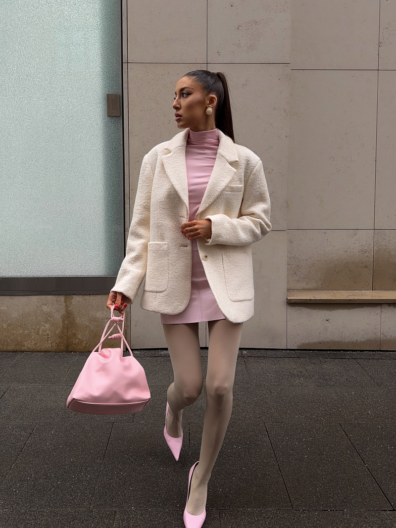 Полушерстяное пальто